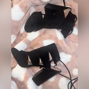 Black Sandal Sz 8